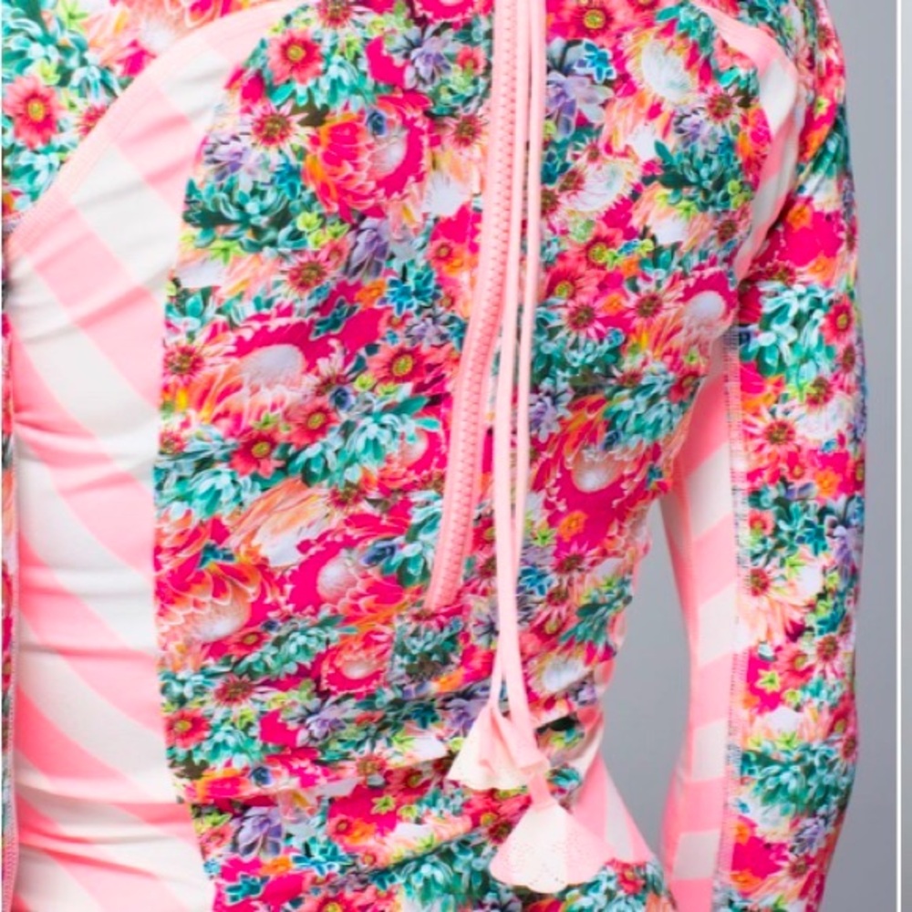 Lululemon Shanti Surf Rashguard - Picture 9 of 15